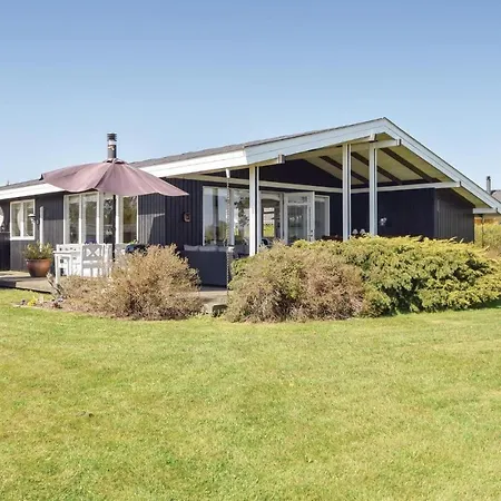 Four-bedroom Holiday In Juelsminde